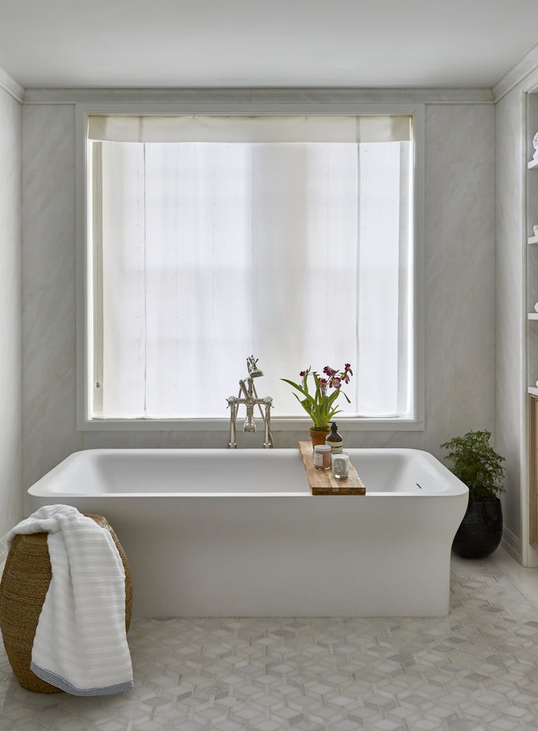 Tina-Ramchandani-Interior-Design-Central-Park-West-Master-Bathroom-Soaking-Tub