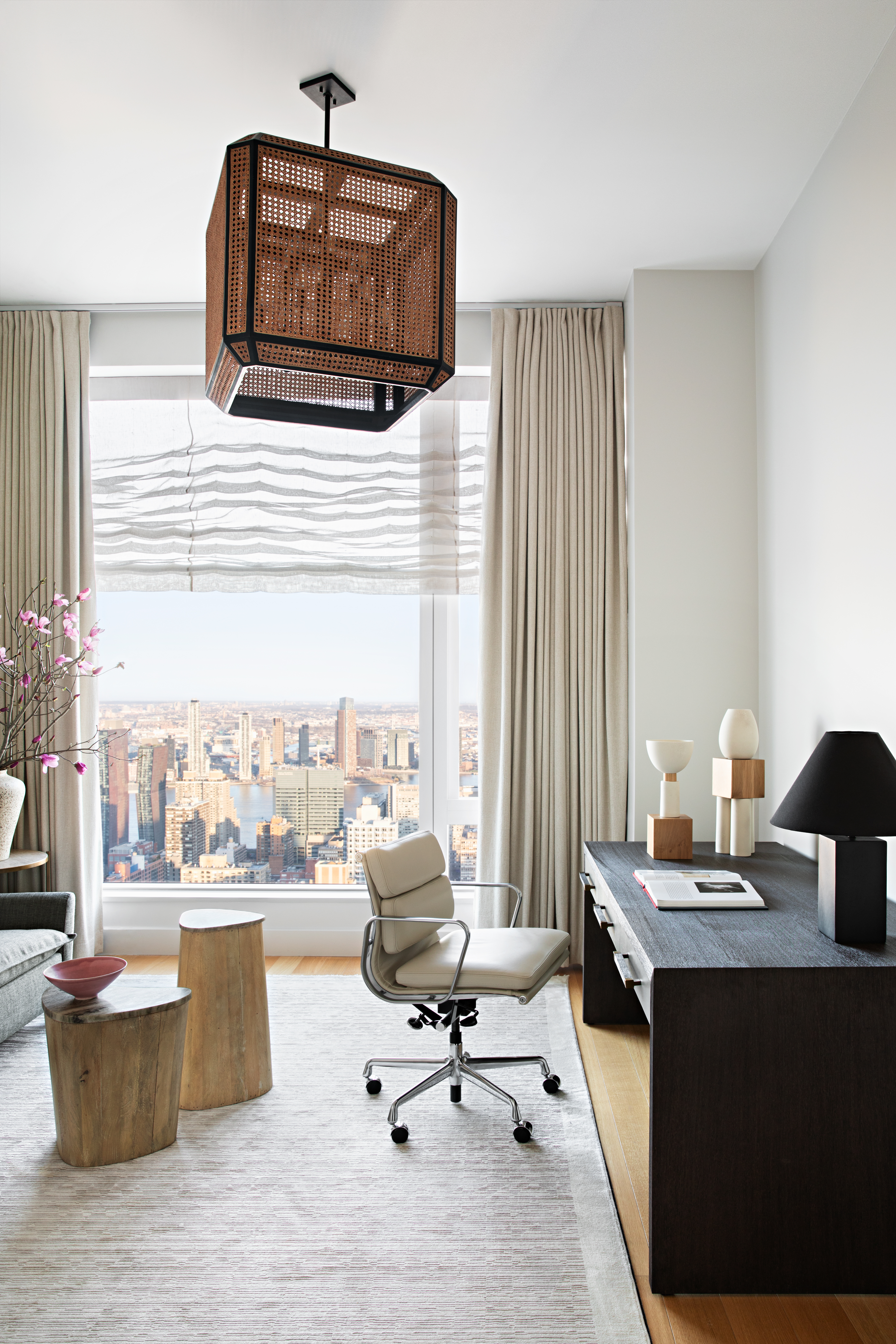 Tina-Ramchandani-Interior-Design-Nomad-House-Desk