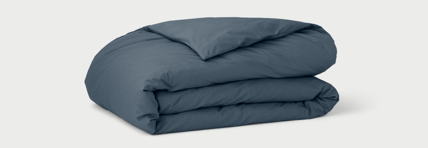 Percale Duvet Cover on Duvet Insert in Slate color.