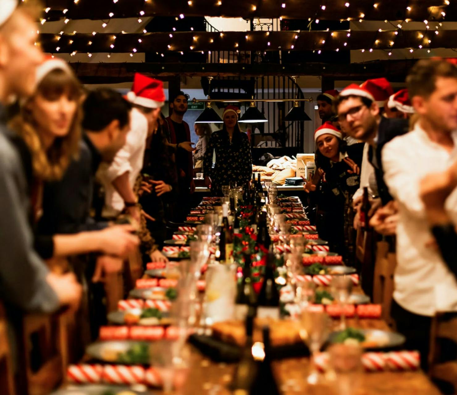 christmas party table setting 