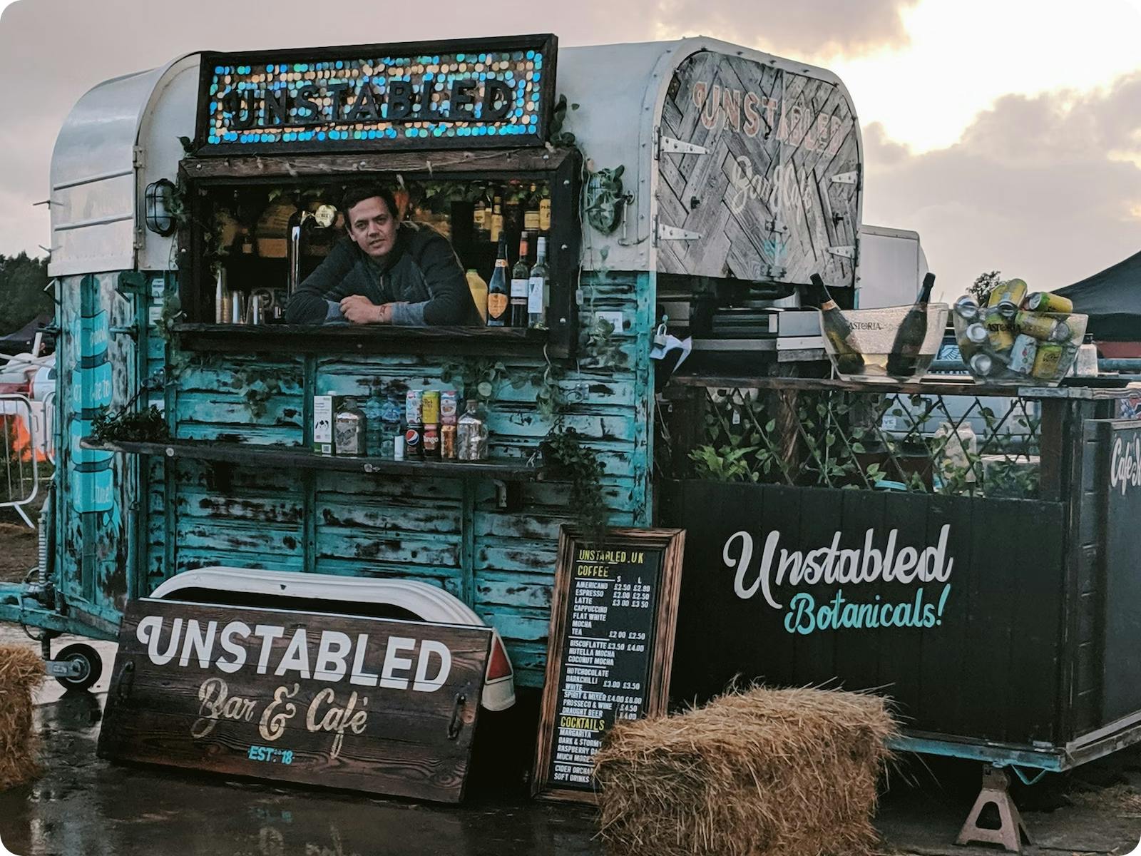 Unstabled Bars