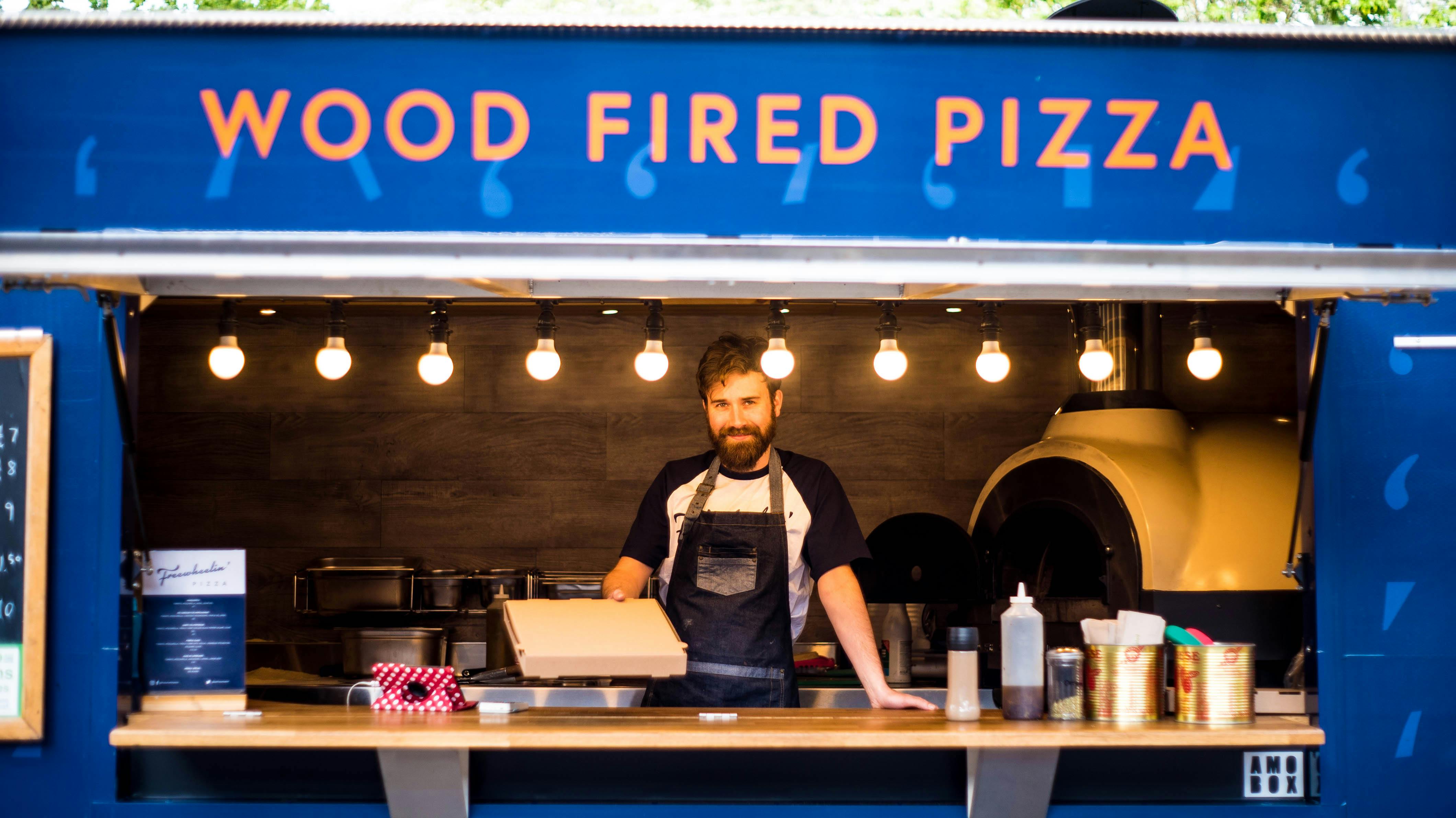 case-study-street-food-bar-suppliers-for-wimbledon-park-firework