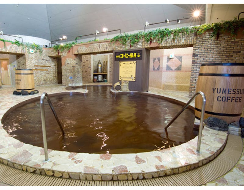 Take a bath in ramen broth, sake, wine or coffee at Yunessun spa resort