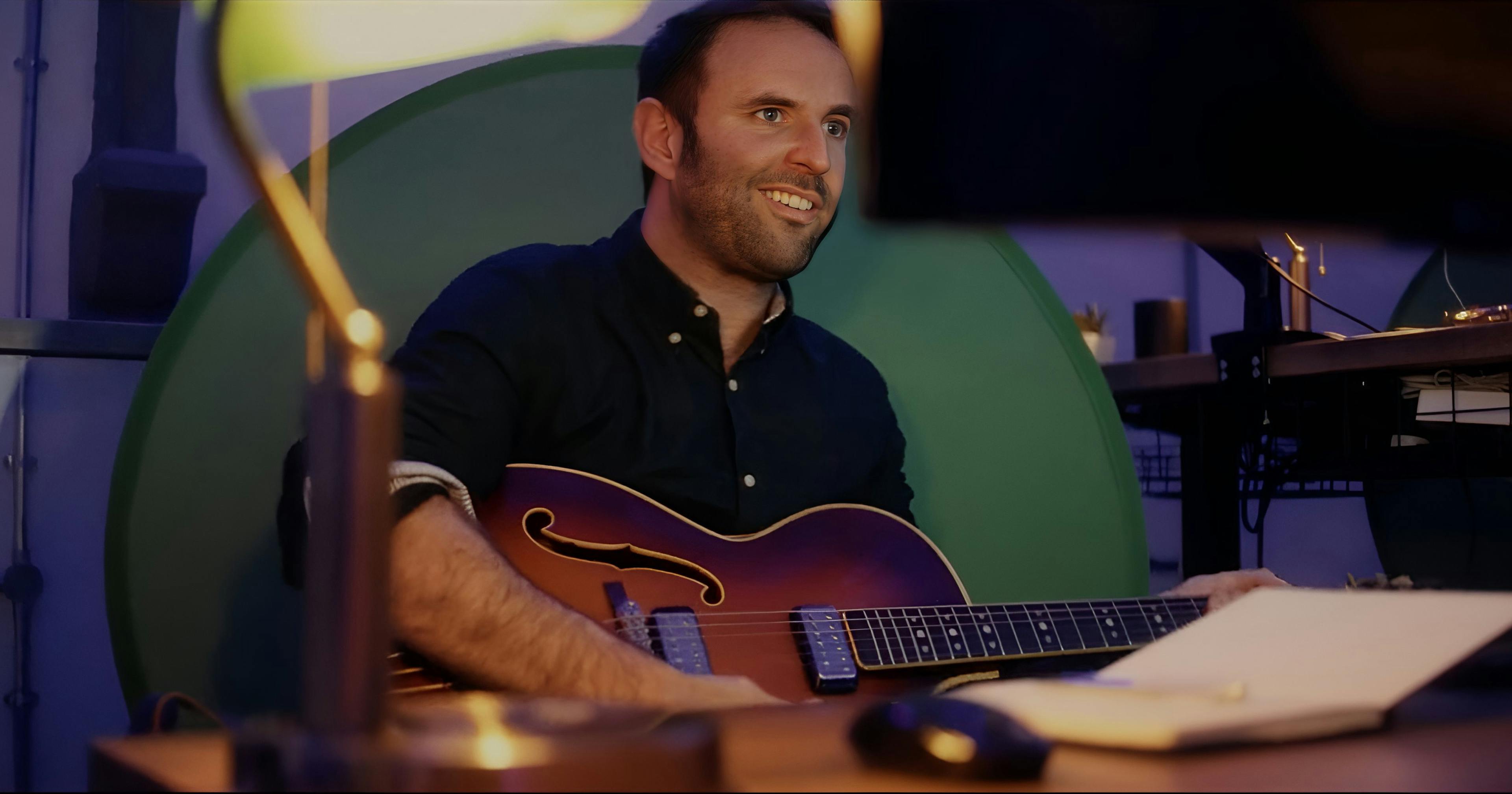 professional online guitar lesson