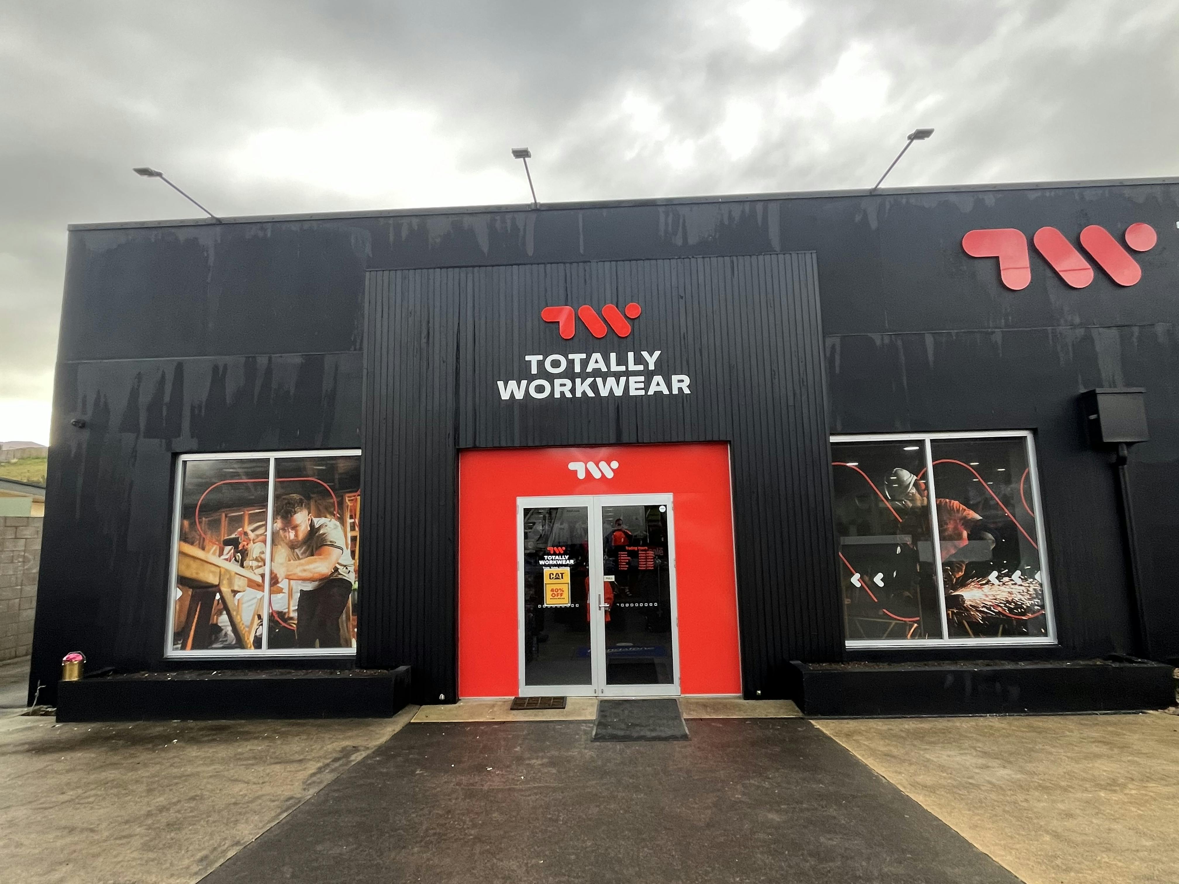ABOUT WARRNAMBOOL
