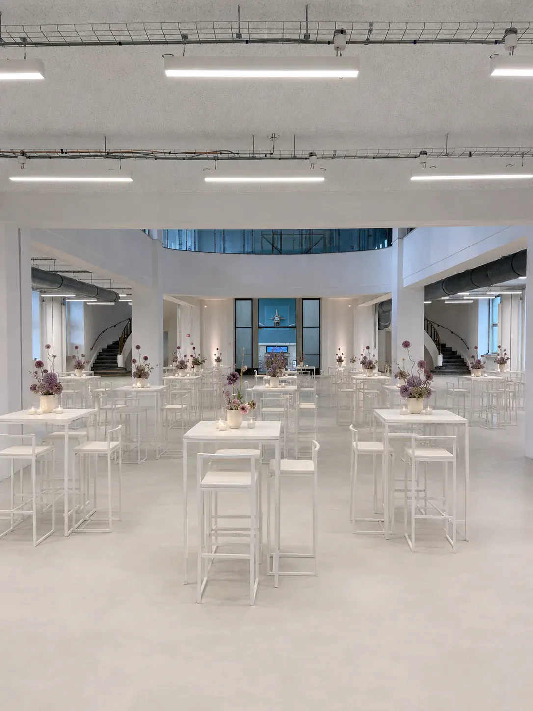 Front space networking reception high tables