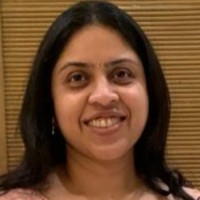 Renu Pothen Headshot