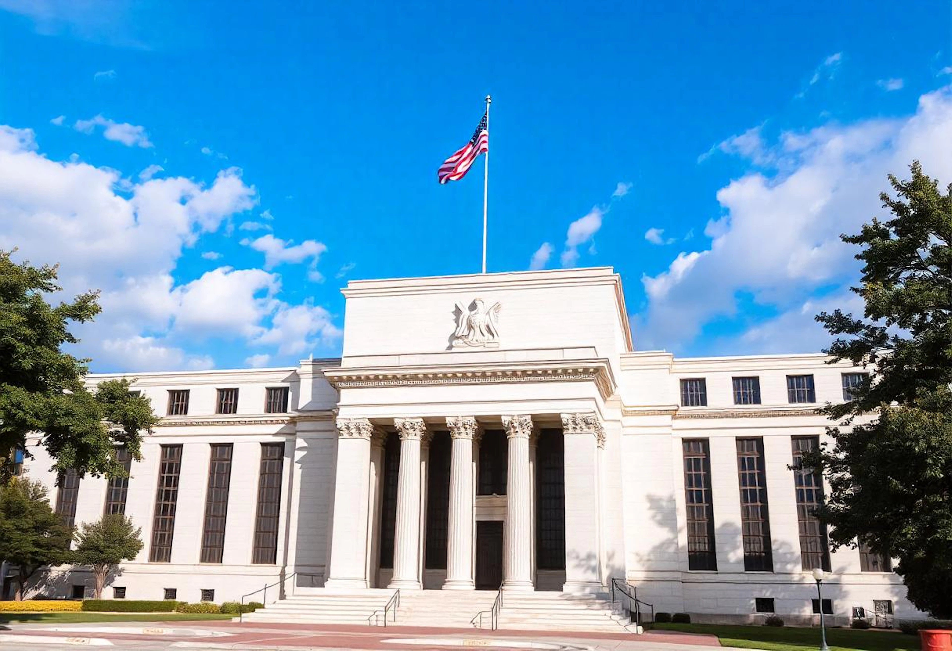 Nasdaq 100: Federal Reserve Poised for Measured Rate Cuts