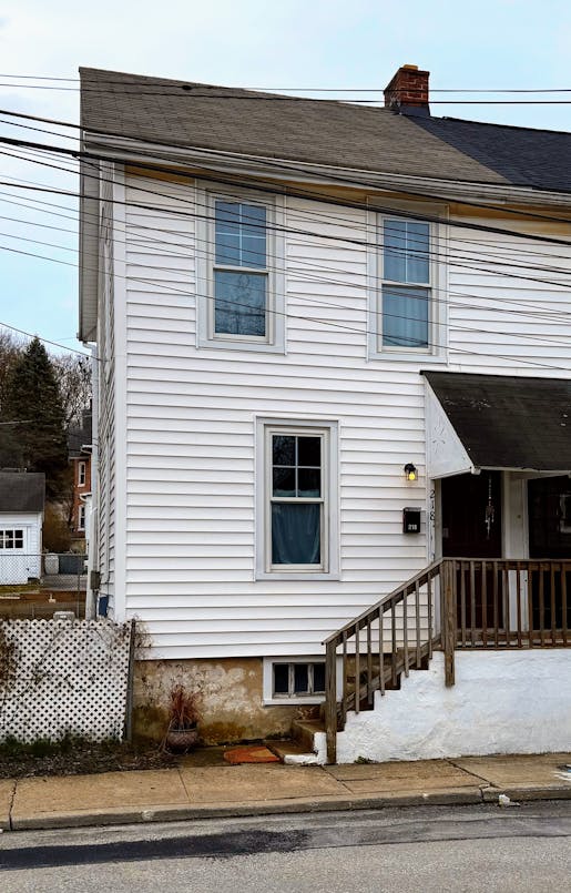 Exterior of 218 William St, Downingtown, PA 19335