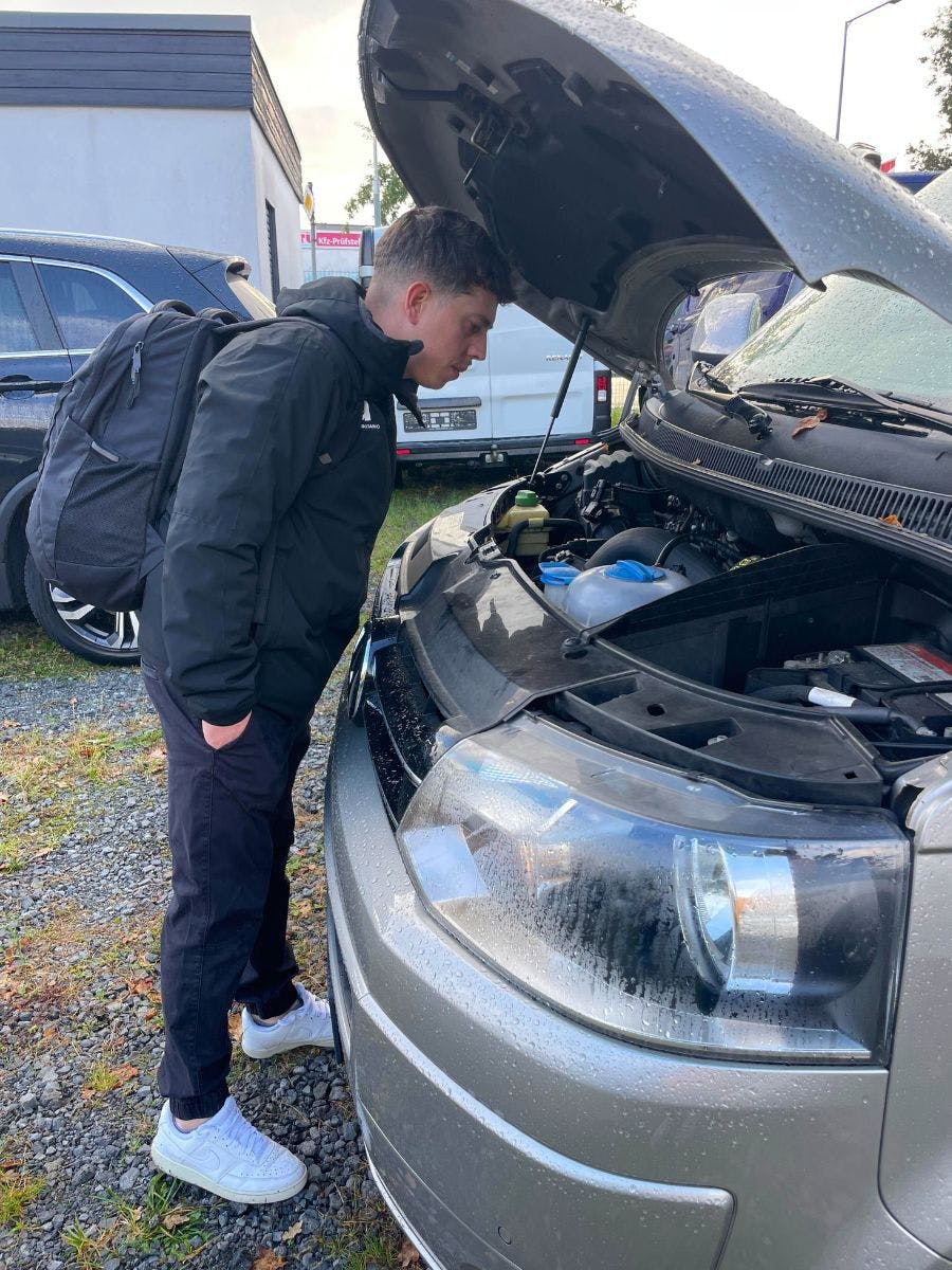 Foto revisión de coche en Alemania