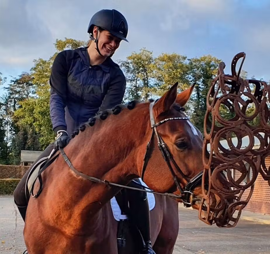 Gwen op paard