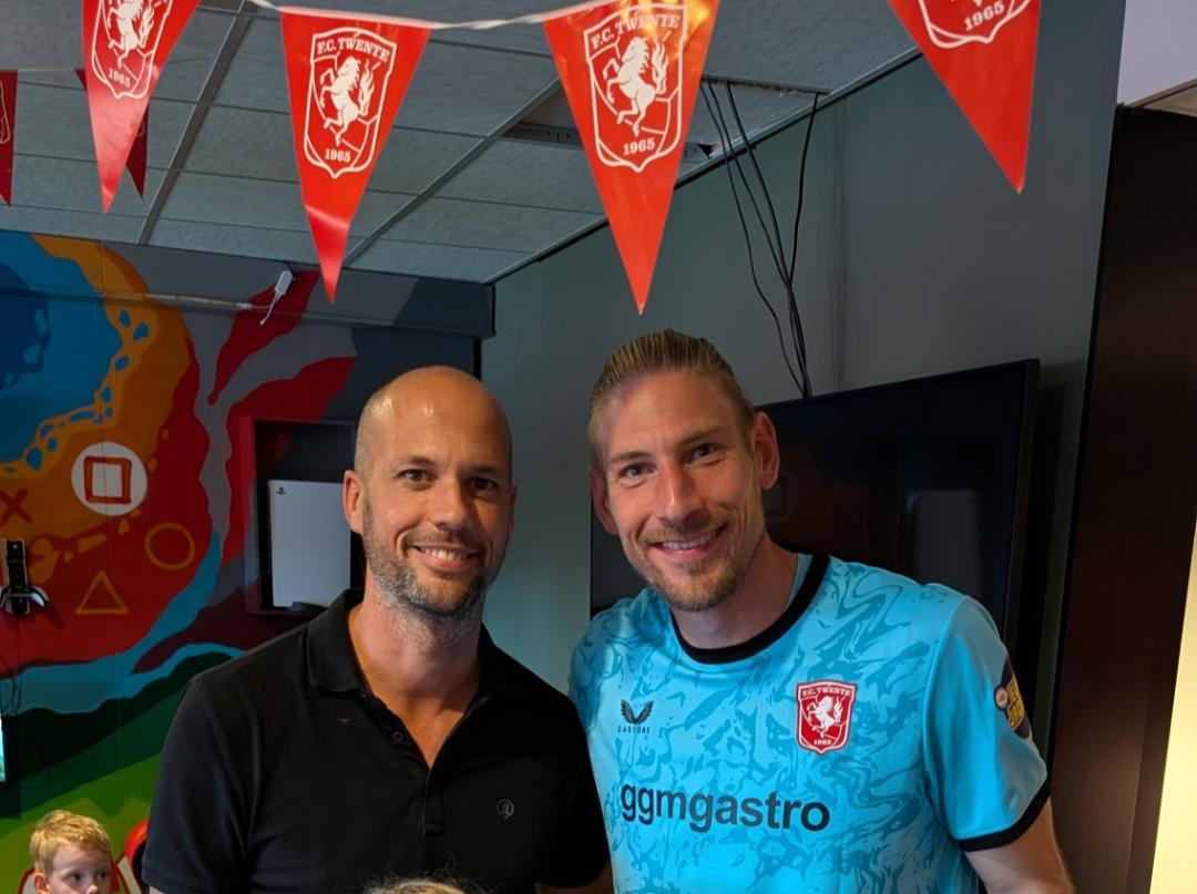 Rob Groener met Twentespeler  