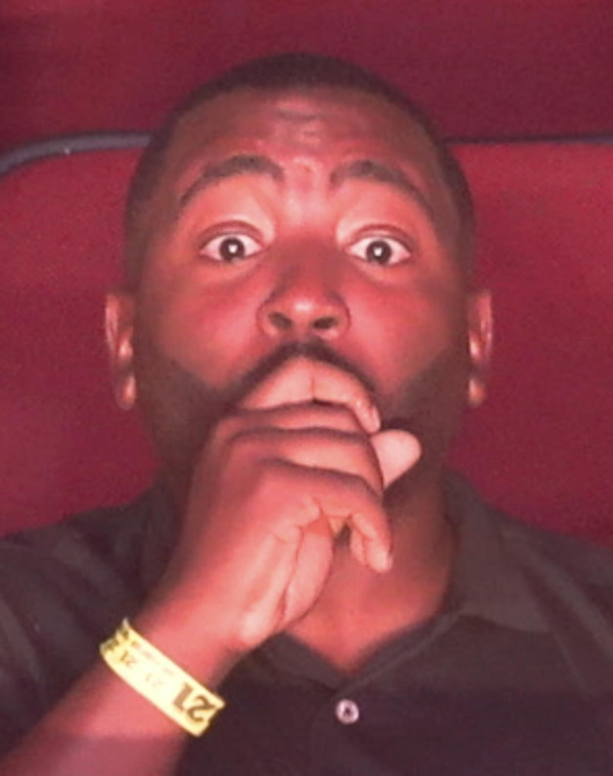 Trap Karaoke® on Instagram: "When your Intrusive Thoughts get Caught in 4K 😭😭😭
The knees and stage presence though 👏👏👏
#trapkaraoke #intrusivethoughts #caughtin4k
📸 @fairyniqq"