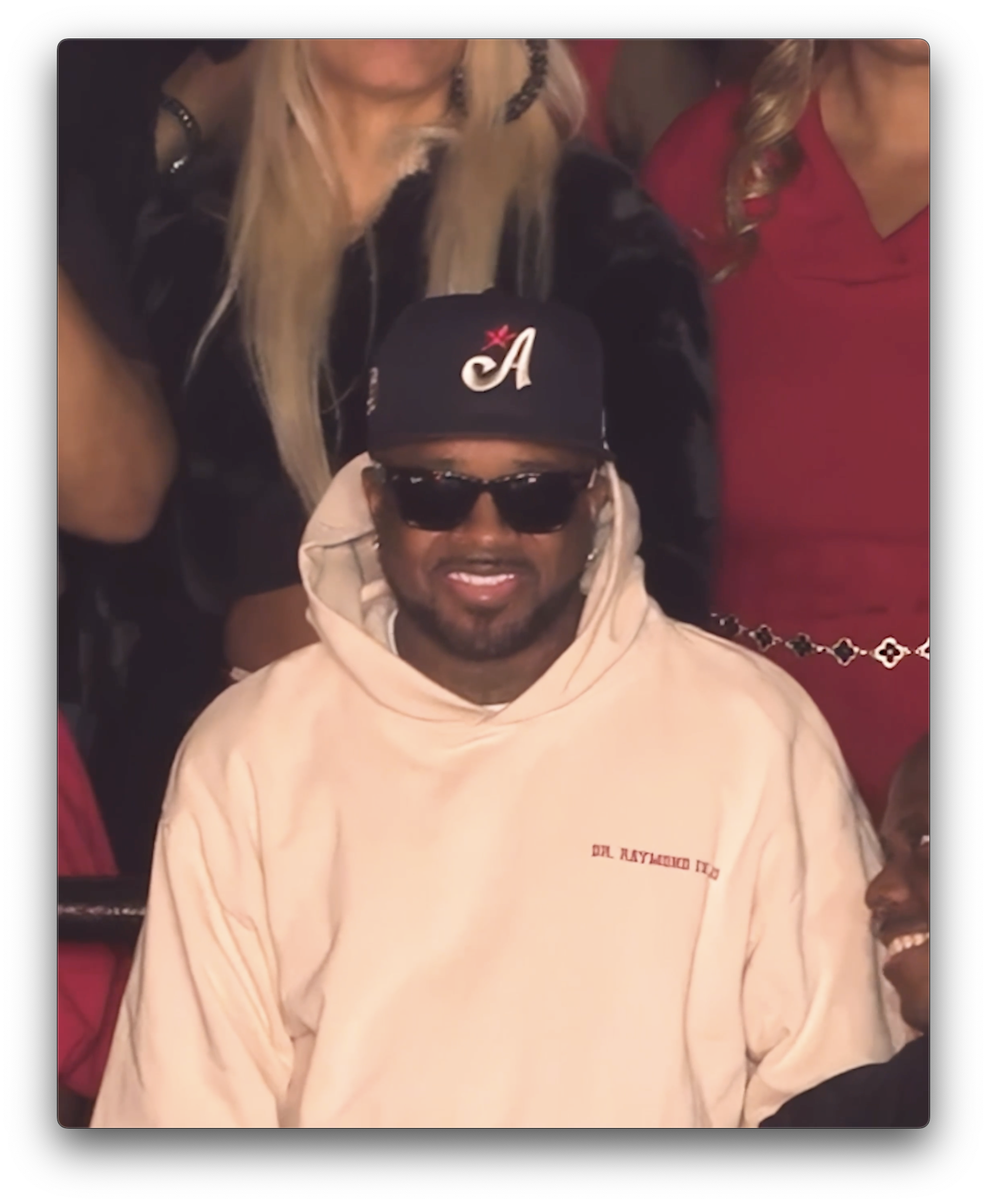 Trap Karaoke® on Instagram: "Respect to the icon, salute to the OG @jermainedupri …but this is Trap Karaoke. If you in the crowd, you getting Vibe Checked. 😂🔥

#VibeChecked #TrapKaraoke"