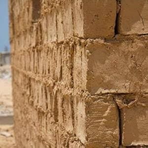 Maison en terre crue