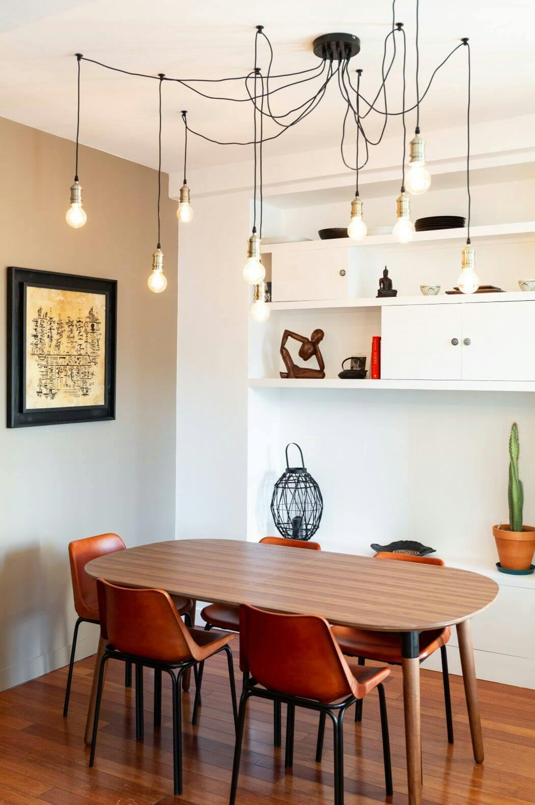 Création d'étagères sur-mesure en chêne