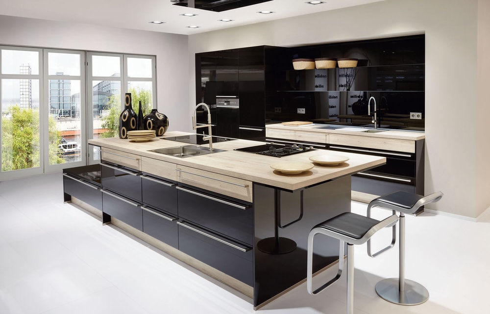 Cuisine Nobilia, noir et bois
