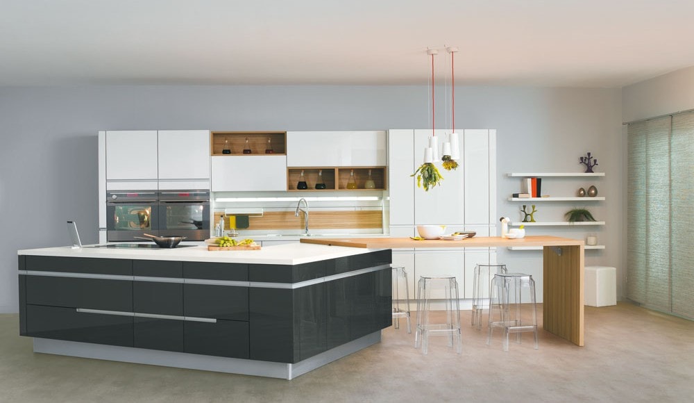 Cuisine Arthur Bonnet technologique avec îlot central