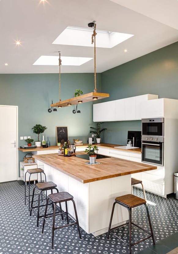 Cuisine moderne avec ilot central