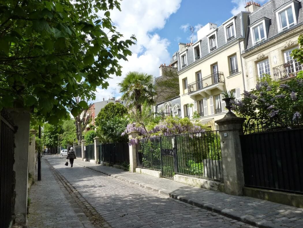 Appartements et maisons rénovés dans la Cité des Fleurs, à Paris 17
