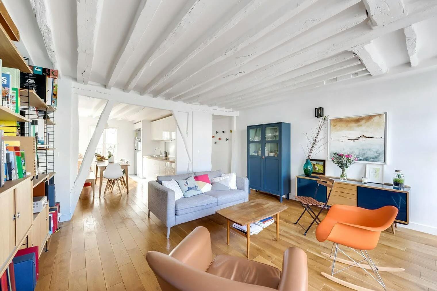 Rénovation d'un appartement à poutres apparentes à Paris 8