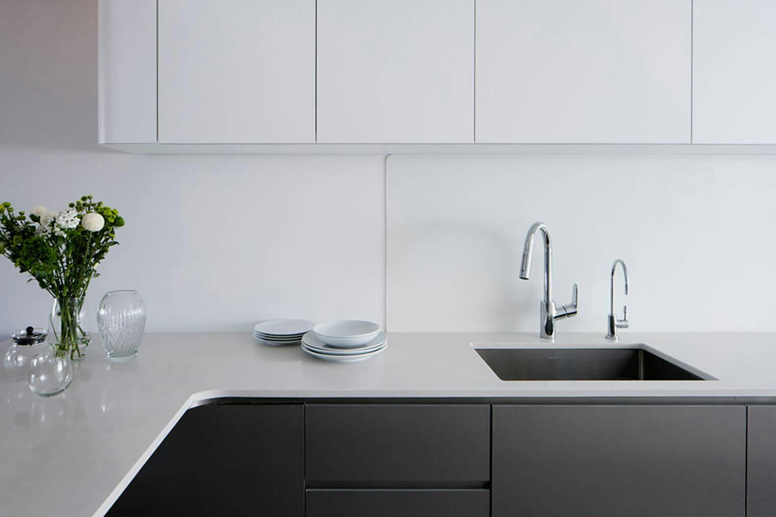 Rénovation cuisine moderne avec déco épurée
