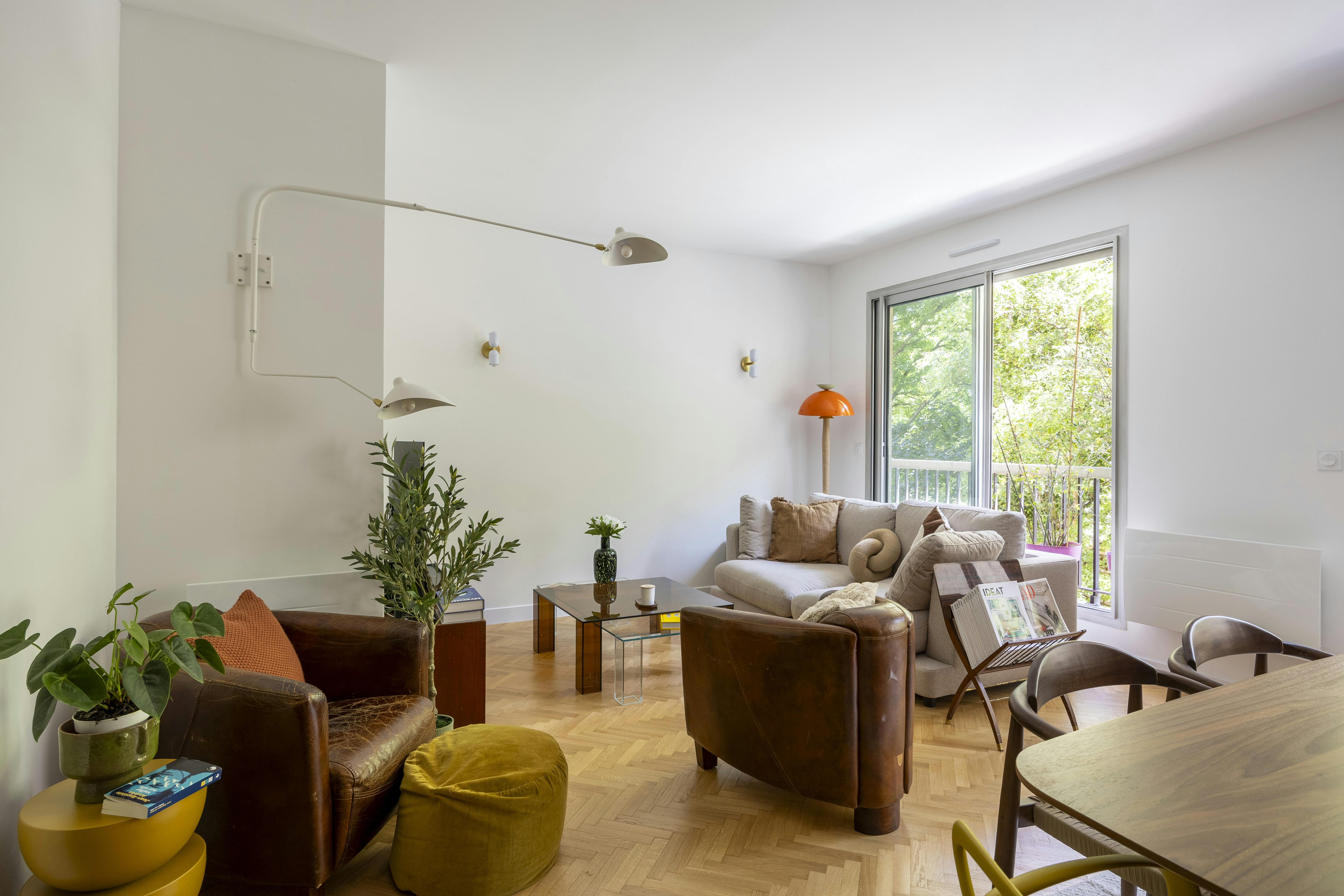 Un salon lumineux et cosy
