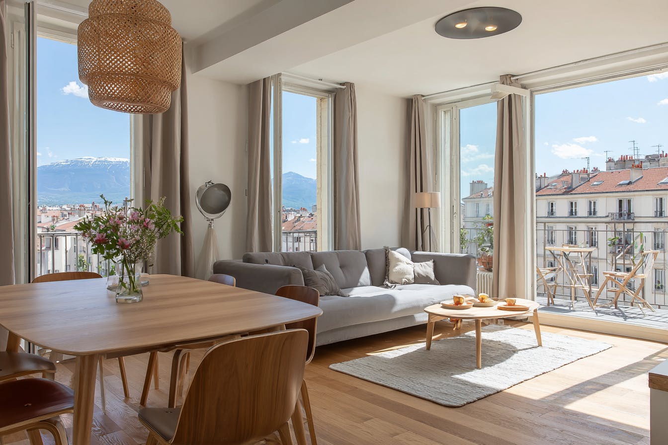 Appartement centre ville de grenoble avec vue sur la ville