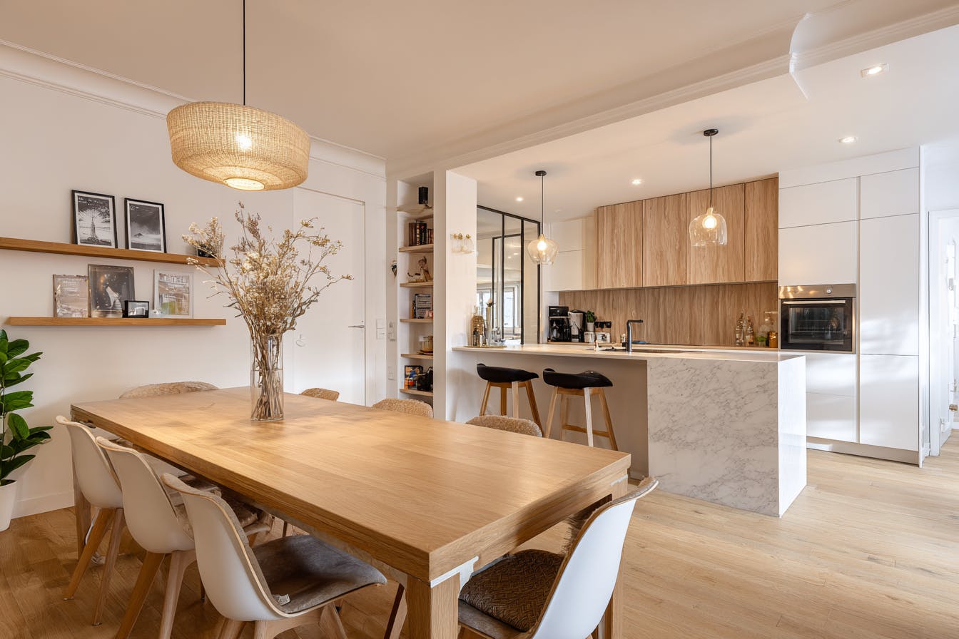 Intérieur en bois moderne