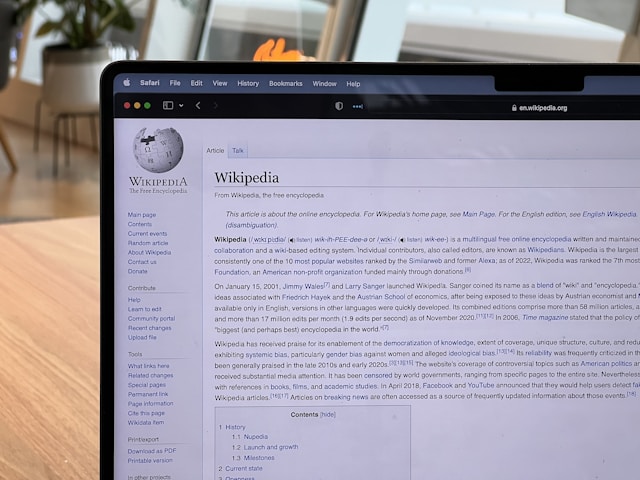 Page Wikipédia hemea
