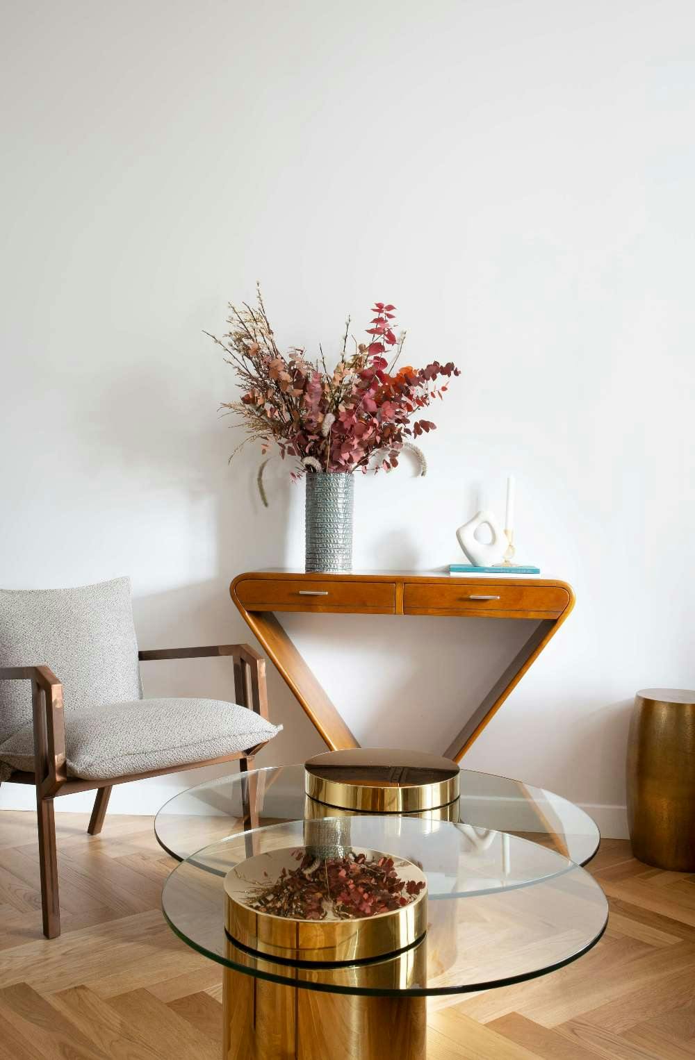 Rénovation d'un appartement de 60 m² à Paris 11 - séjour avec table basse et meuble sur mesure