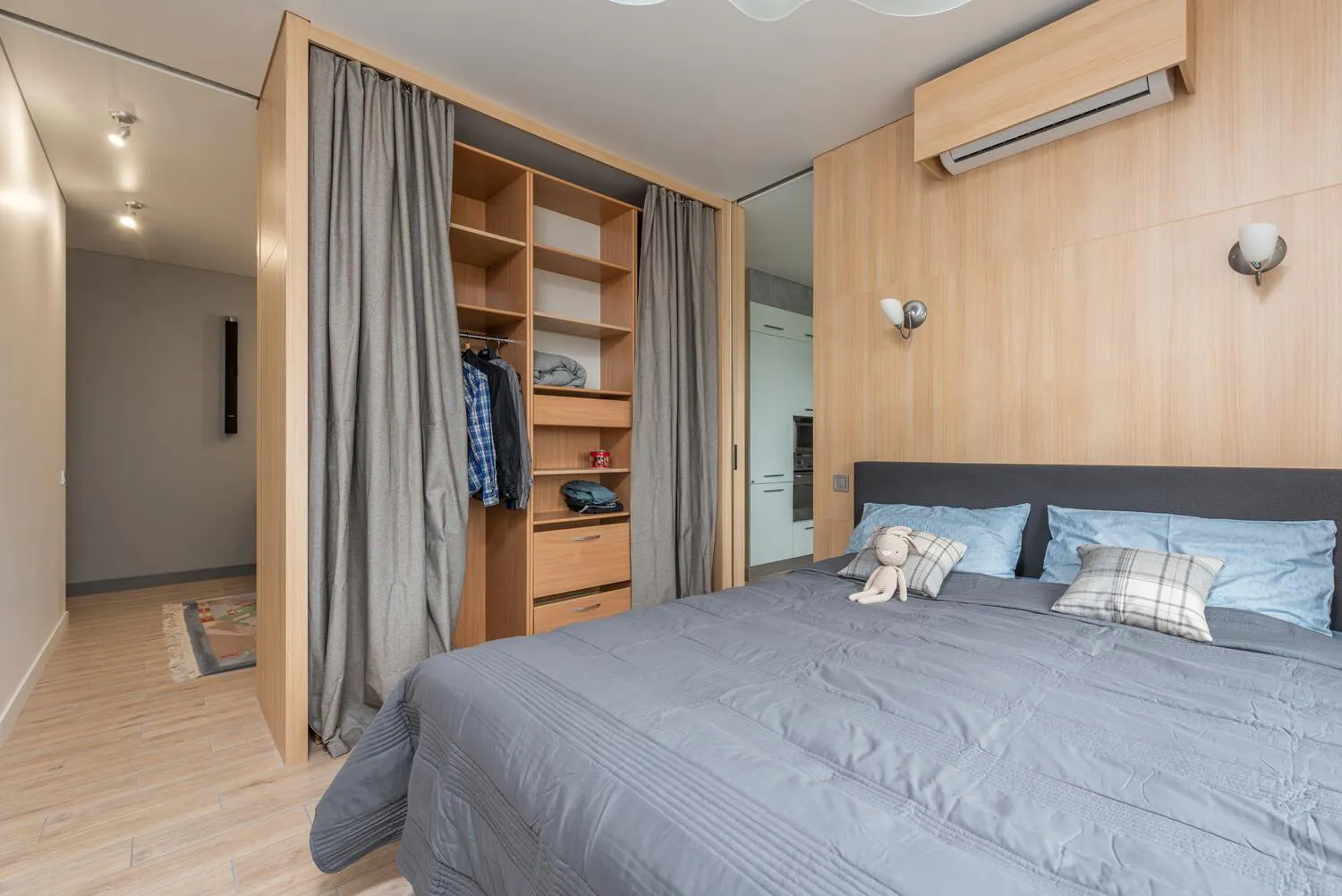 armoire avec espace portant