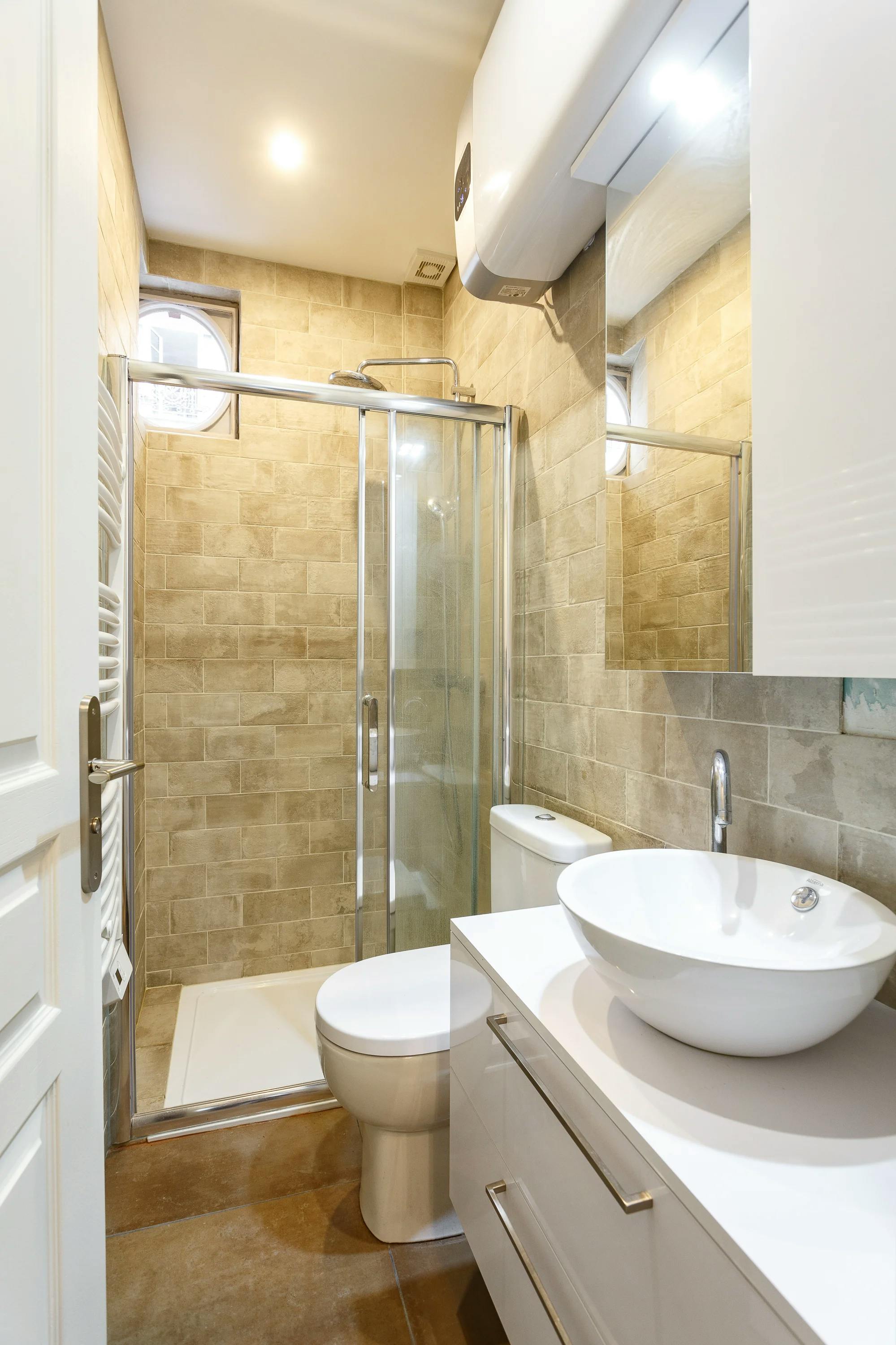 studio rénové lumineux paris salle de bains
