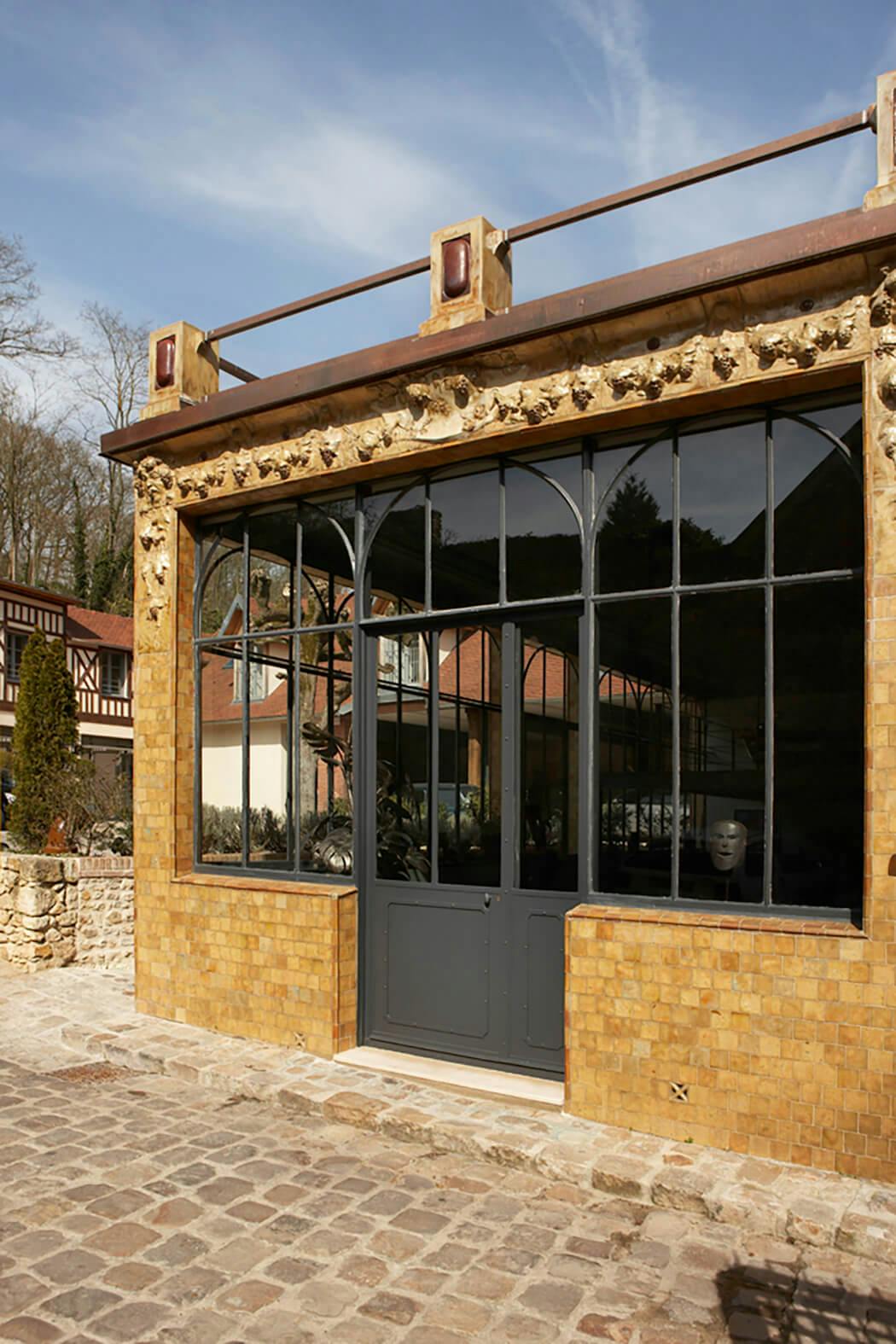 Préservation de l'authenticité de la façade de l'ancienne salle de réception