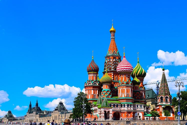 https://images.prismic.io/travel-trade/7460ee65-90d3-43b9-bd09-cb0b5e402d9b_moscow-g8f3d4c401_1280.jpg?auto=compress%2Cformat&rect=0%2C0%2C1280%2C853&w=750&h=500