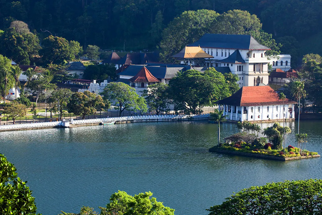 Kandy Lake