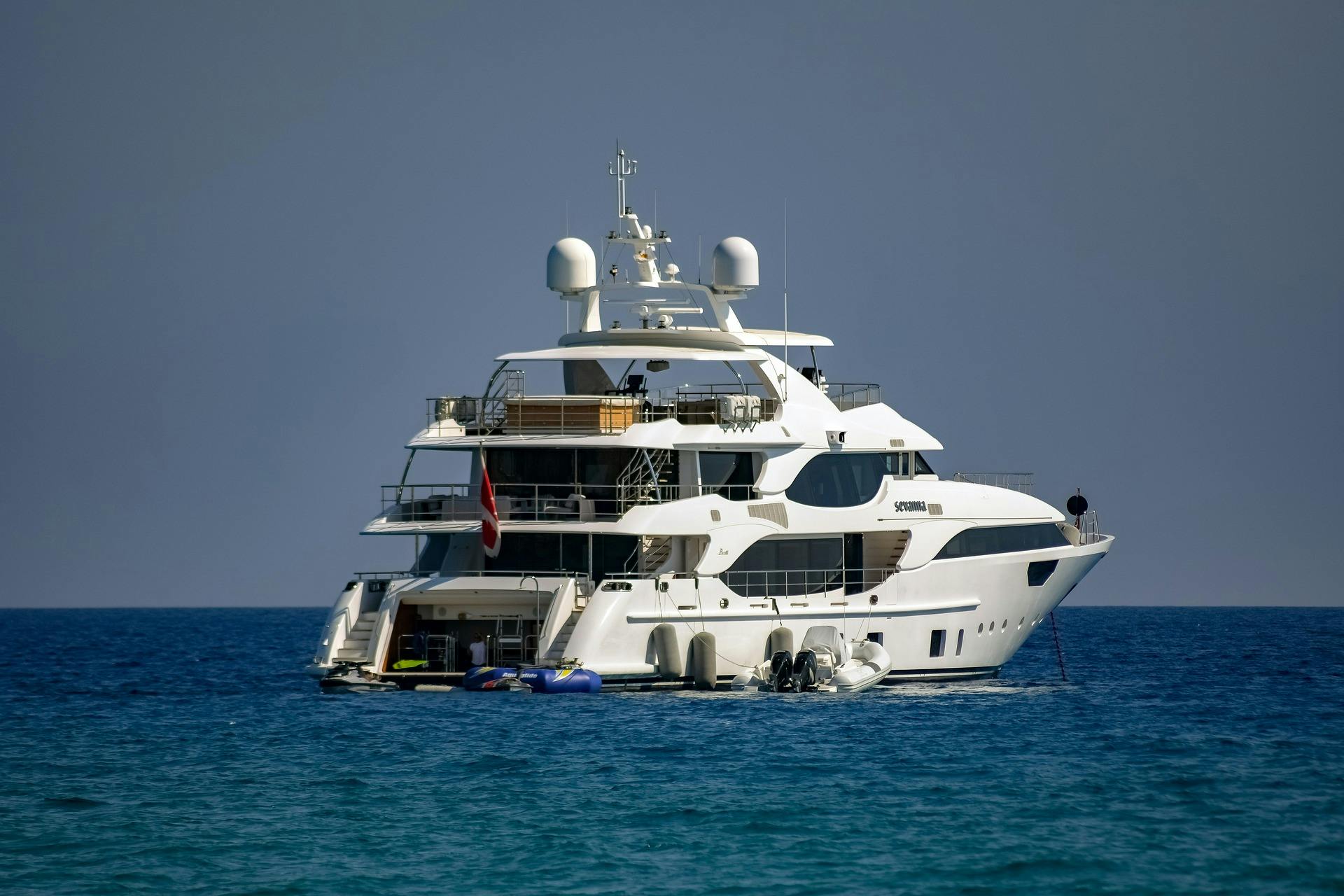 Yacht Cruises & Dinner Cruises in Winter