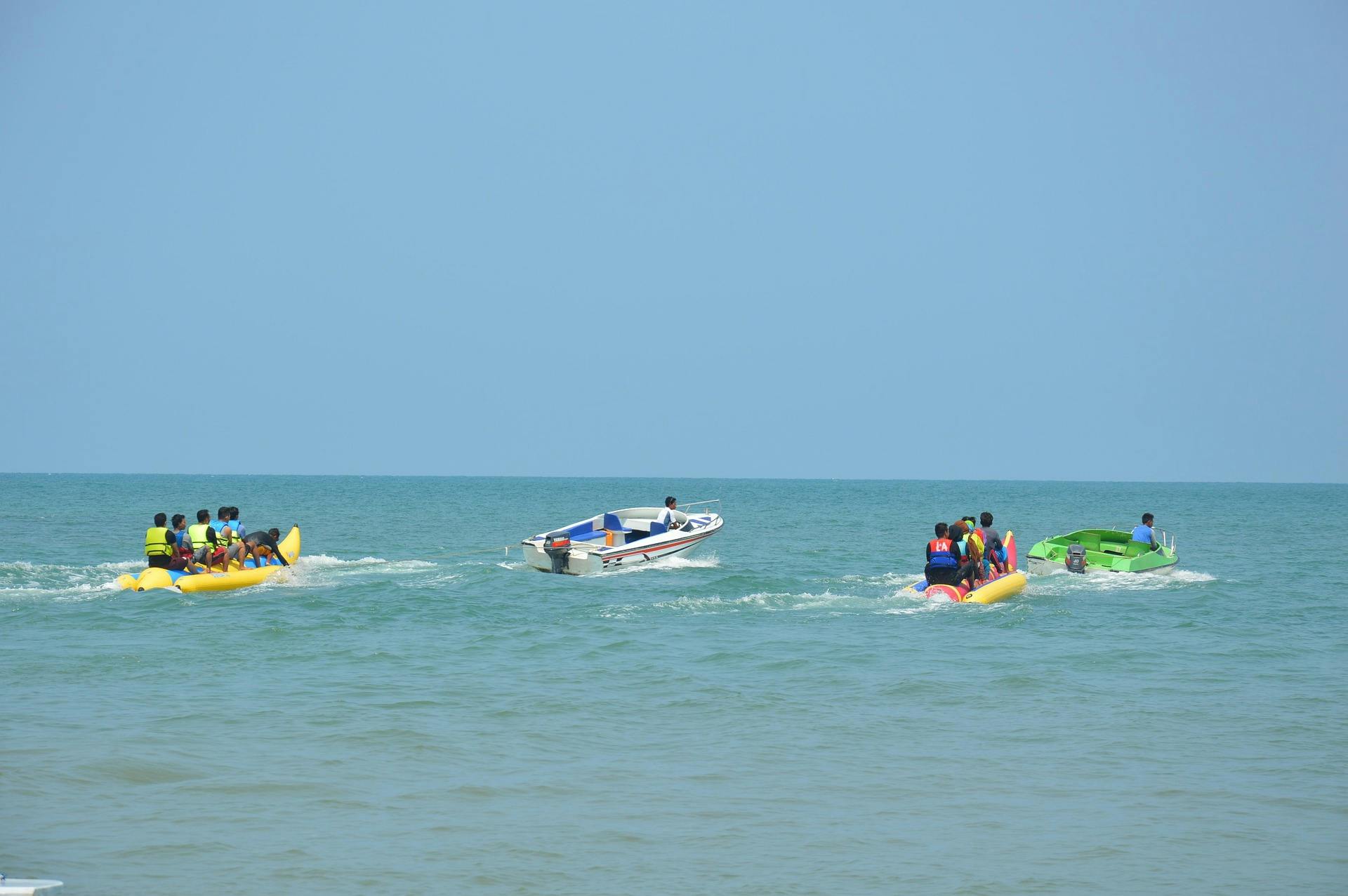Banana Boat & Donut Rides