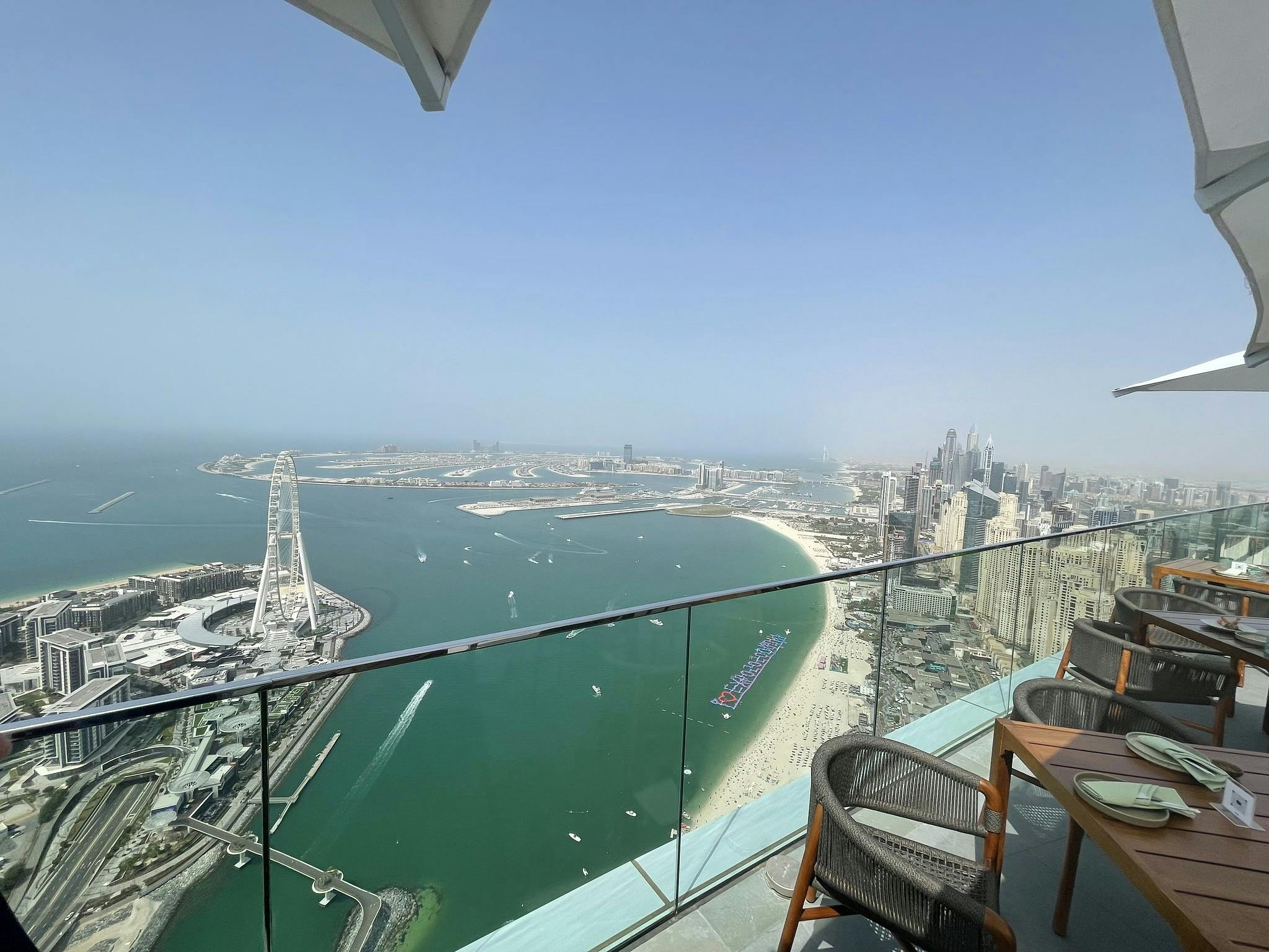 Luxury Beach Resorts & Infinity Pools