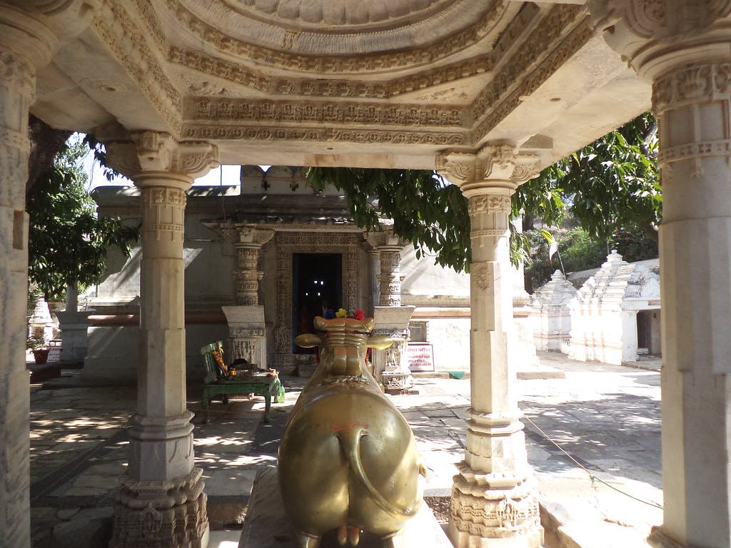 Attend Morning Prayers at Achaleshwar Mahadev Temple