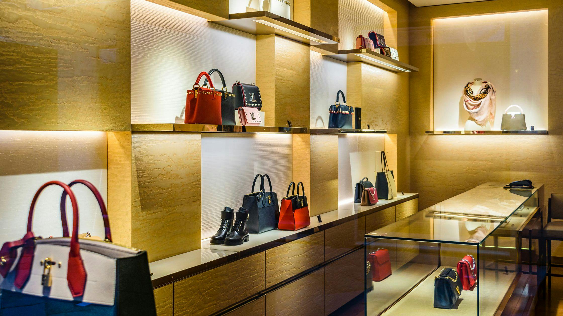 Designer Handbags – Luxury Things to Buy from Dubai