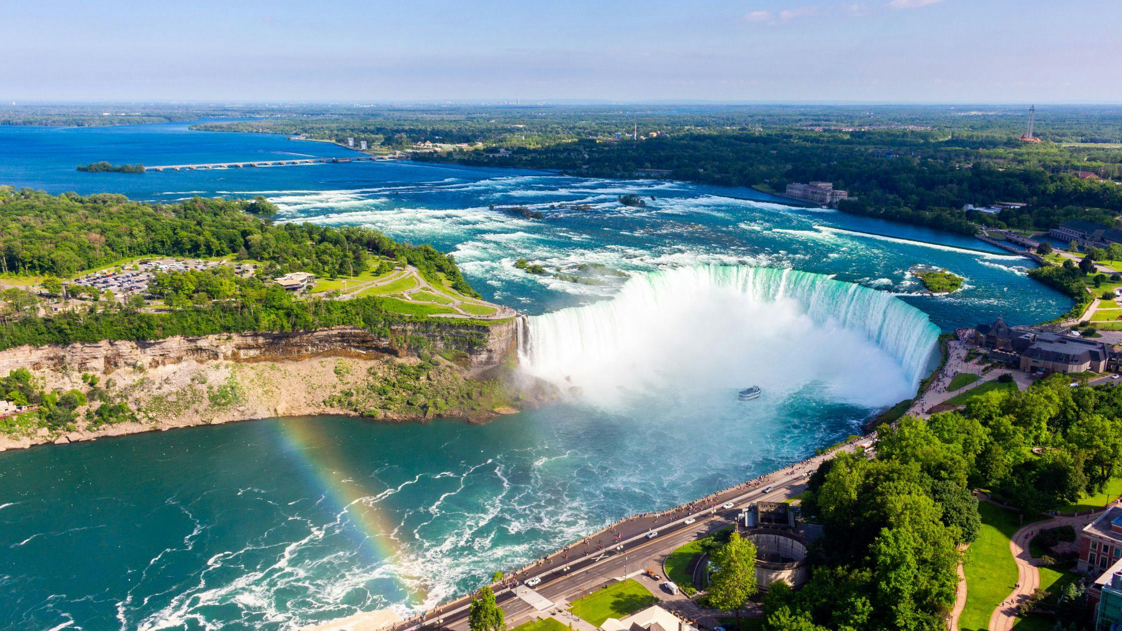 Explore the Majestic Niagara Falls in Ontario