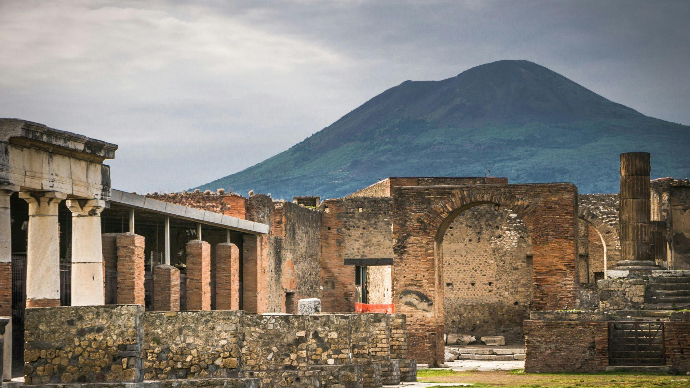 Visit Pompeii and Mount Vesuvius
