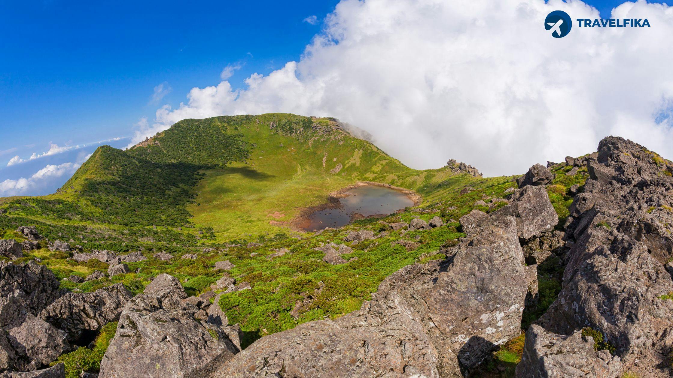 Hike to the Summit of Hallasan Volcano, Jeju