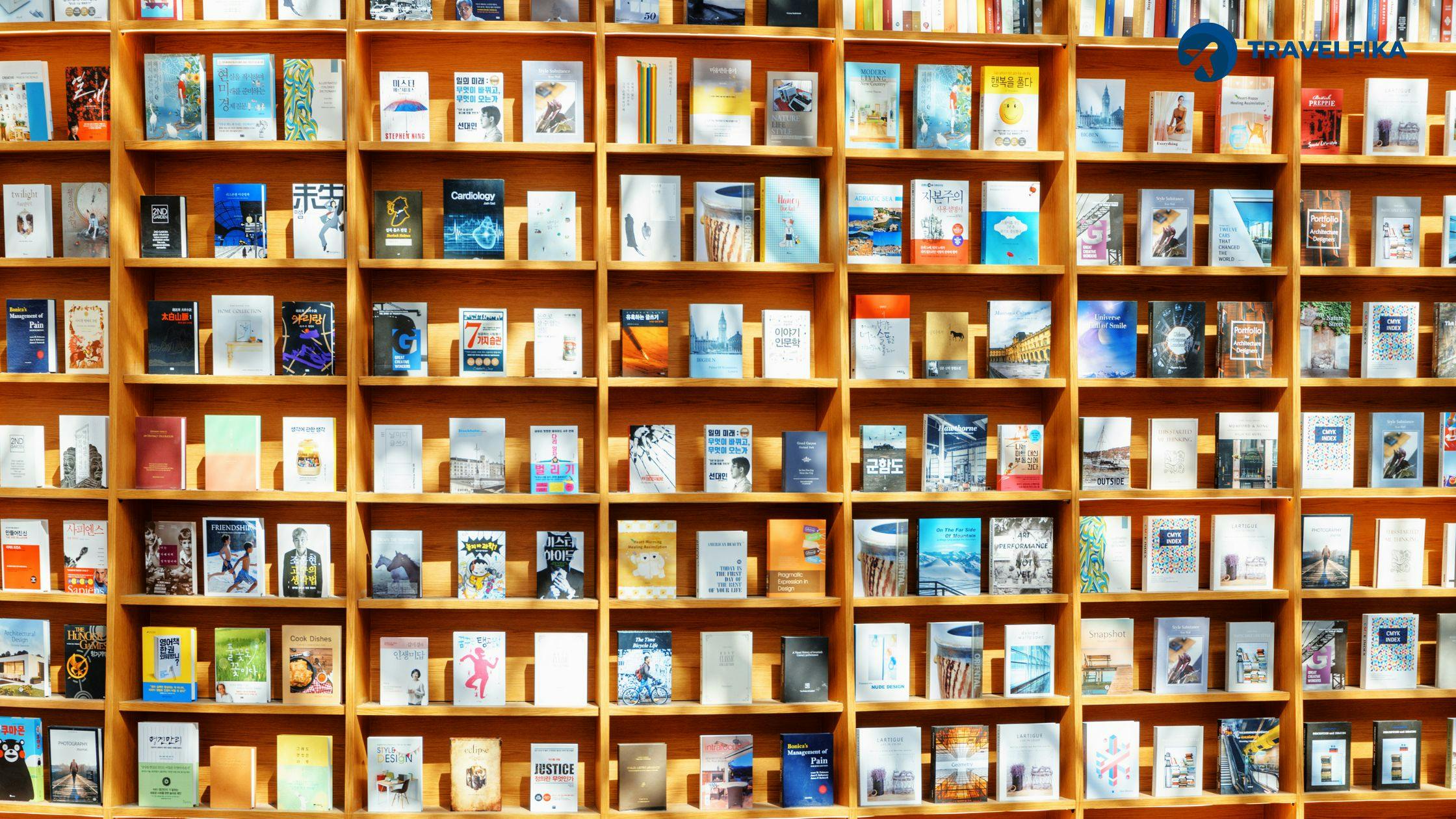 Marvel at the Starfield Library in COEX Mall, Seoul