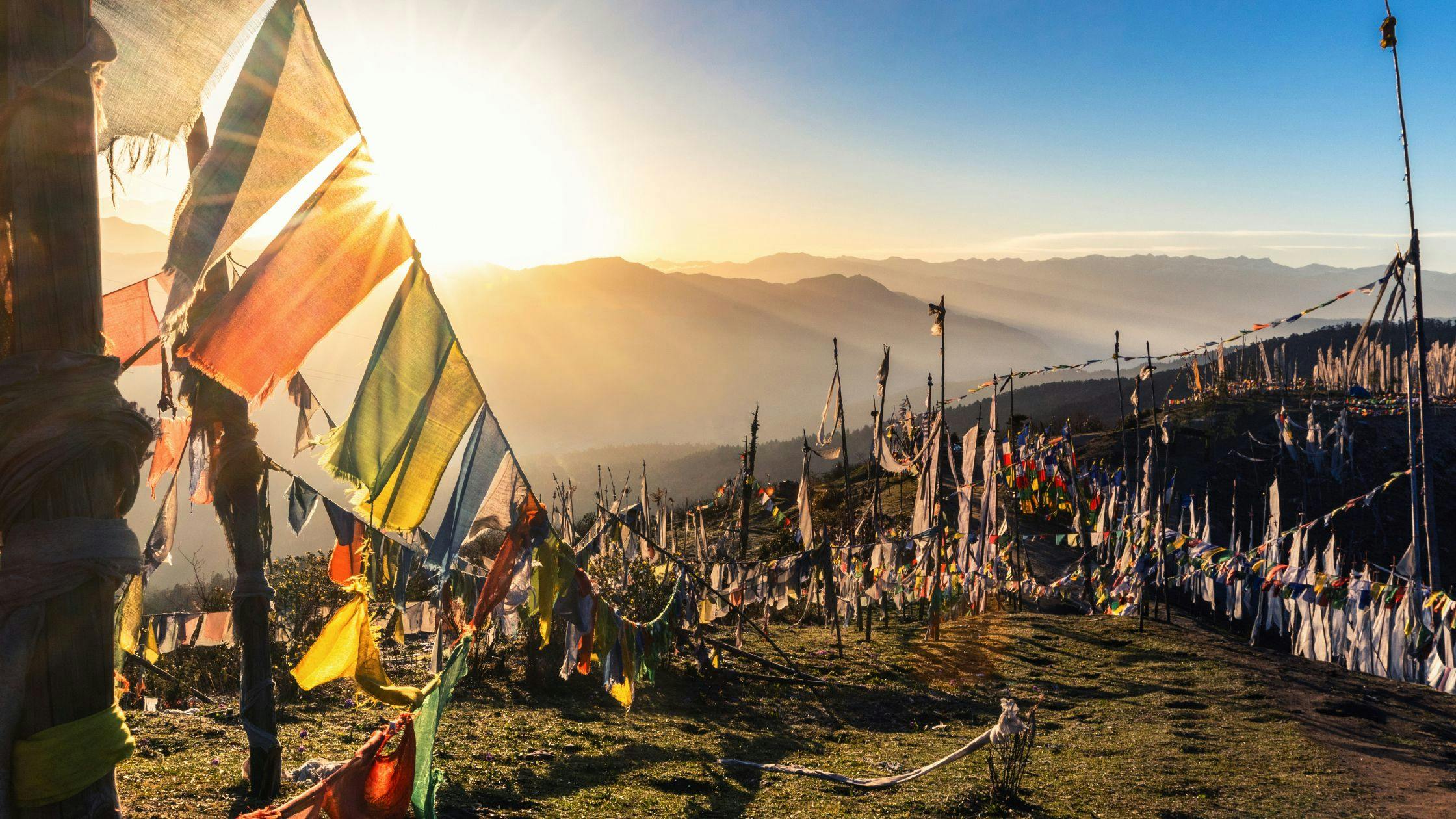 Chele La Pass – Panoramic Himalayan Views