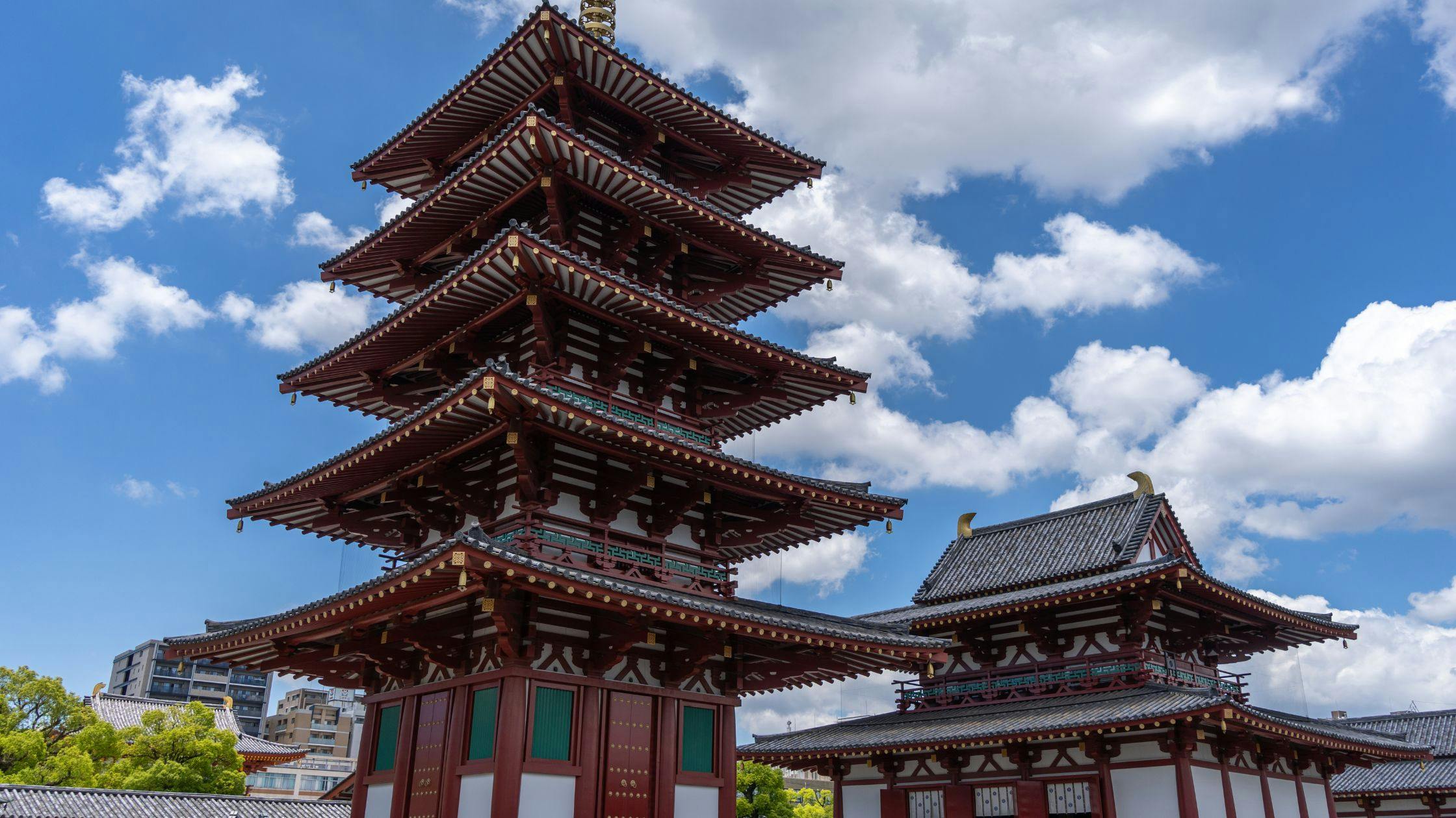Shitenno-ji Temple – Discover Japan’s Oldest Buddhist Temple