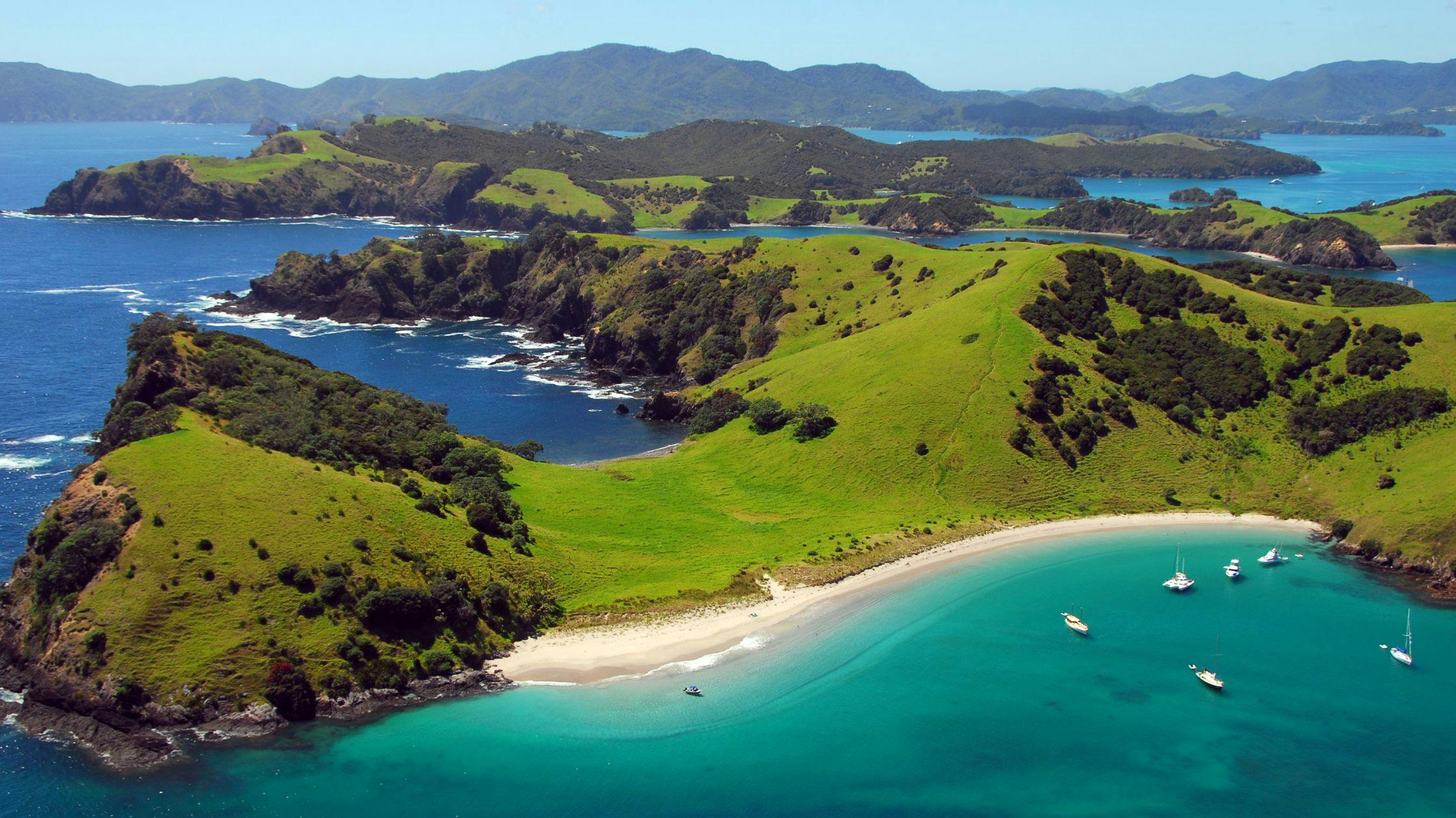 Bay of Islands – Beaches & Water Sports