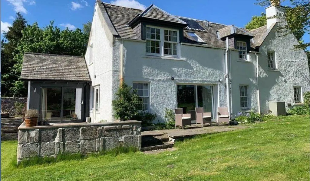 10 Stunning Scottish Airbnbs To Stay In This Christmas Travelnest