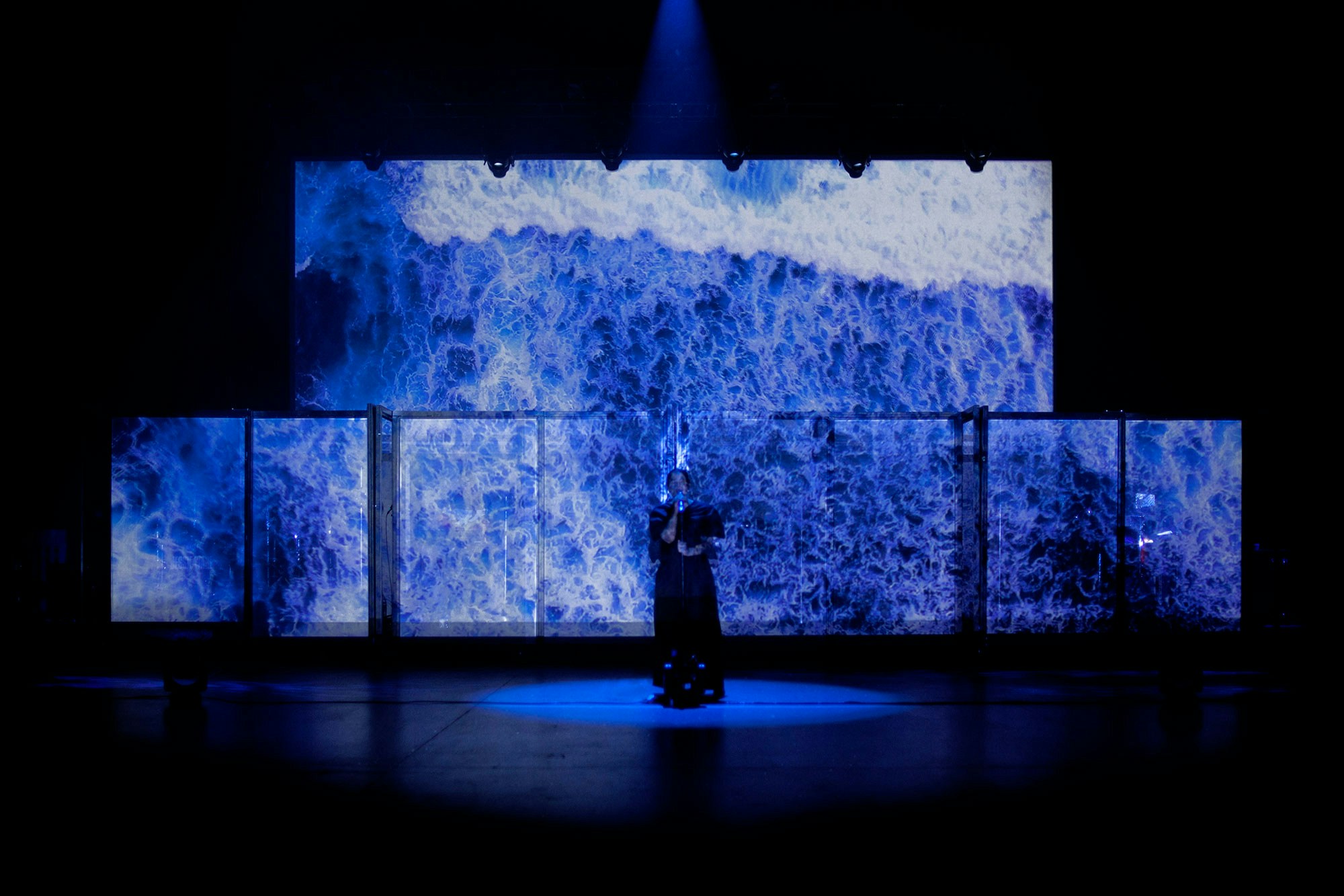 Jessie Ware ocean